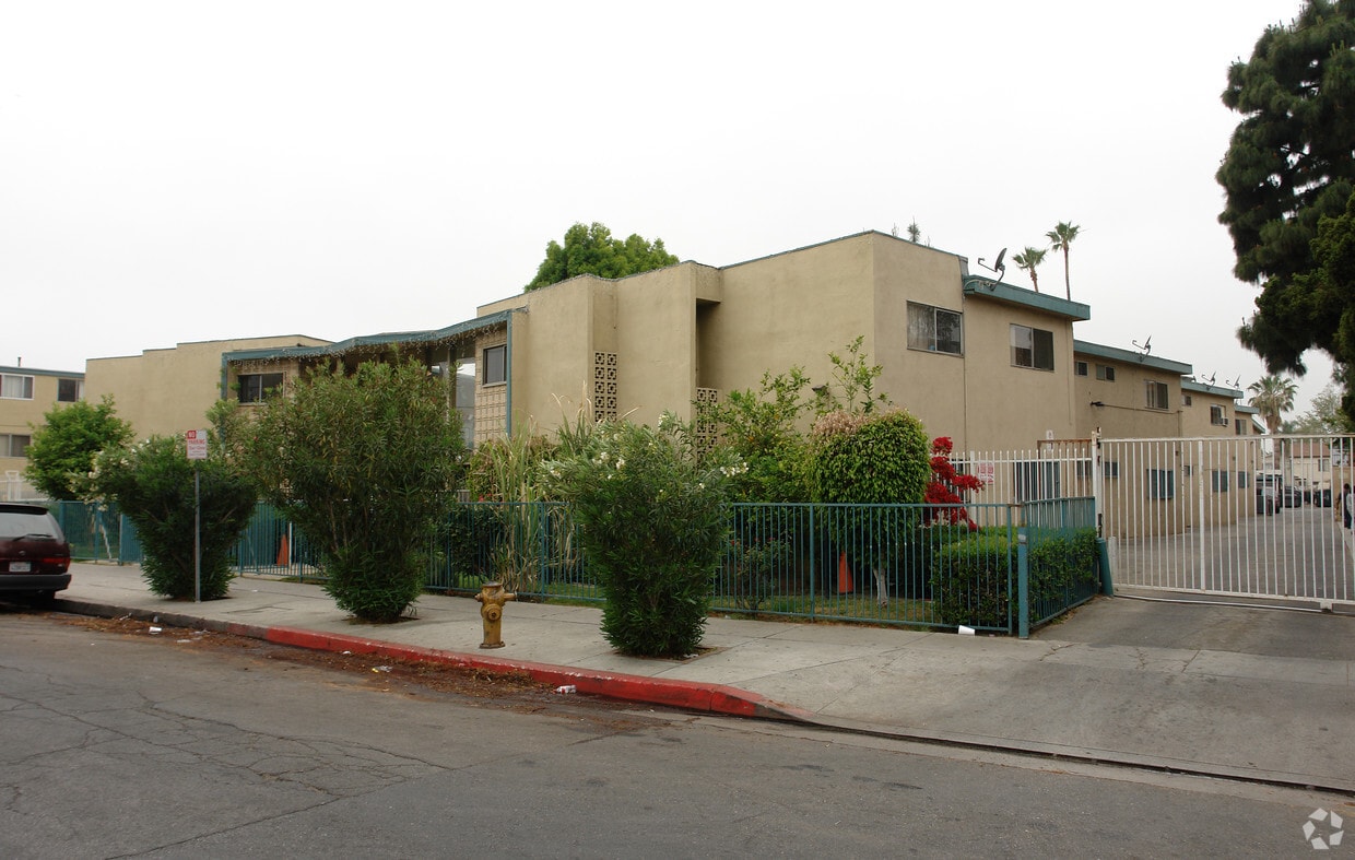 8737 Langdon Ave, North Hills, CA 91343 Apartments in North Hills, CA