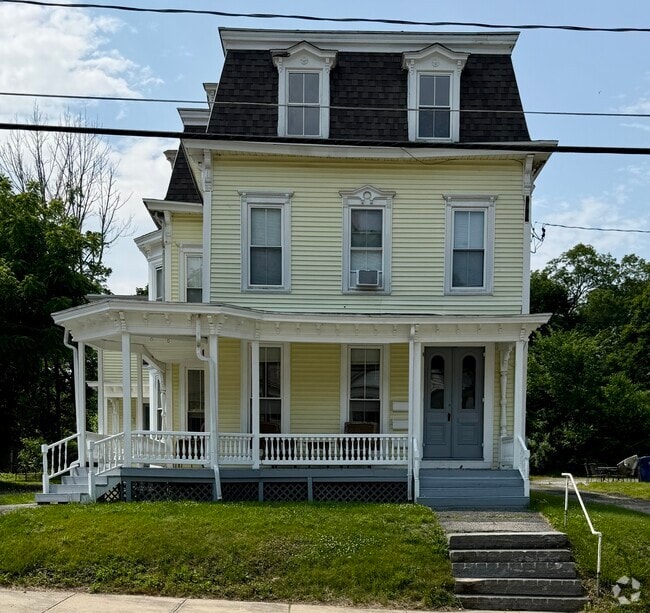 Building Photo - 117 Bridge St