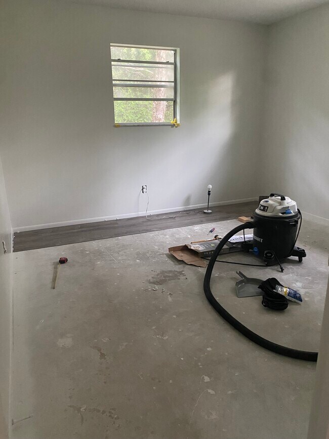 Building Photo - 7285 W Green Acres St