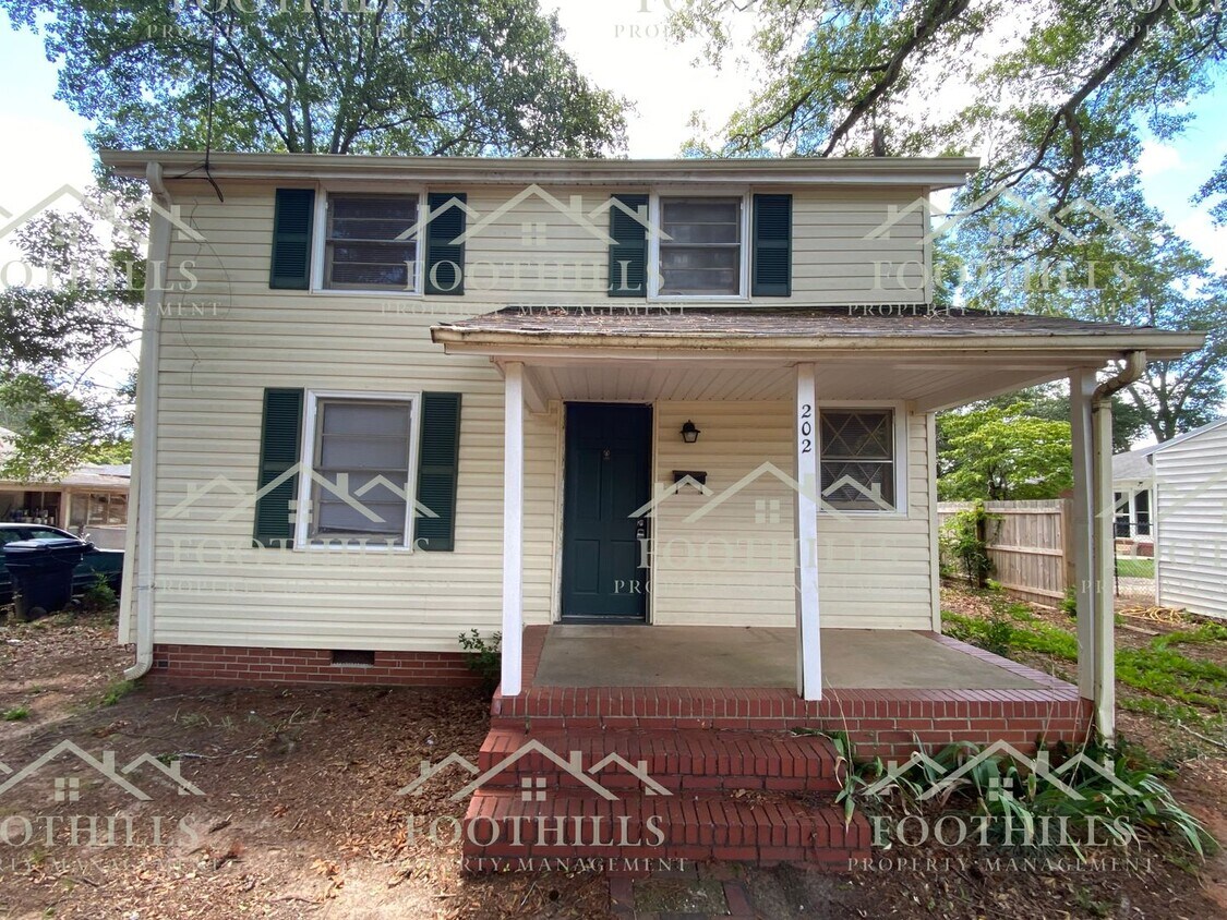 Primary Photo - Charming 2 Bedroom/1 bath single family home