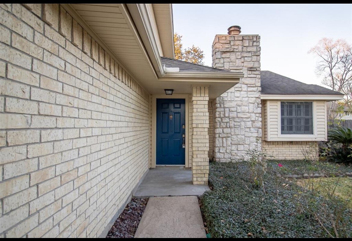 Primary Photo - 10502 Linecamp Dr