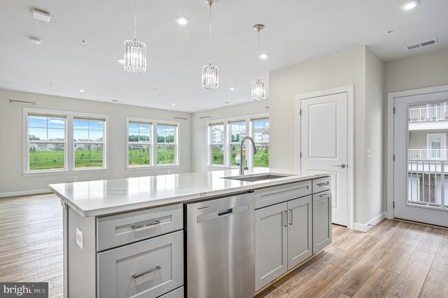 Building Photo - 21894 Hawksbill High Cir