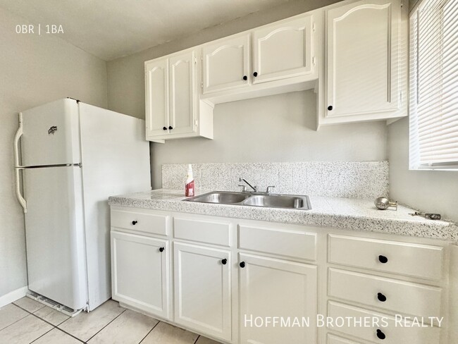 Building Photo - 323 Hermosa Ave