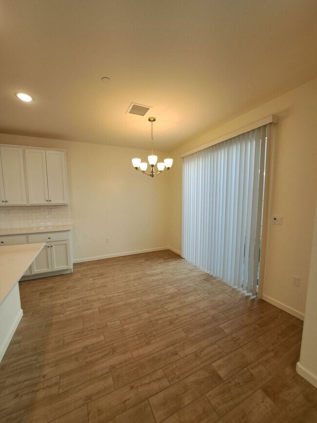 Foto del edificio - Beautiful 3-Bedroom Home in Gated Clovis Community!