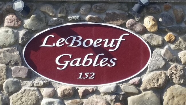 Building Photo - 152 E 6th St