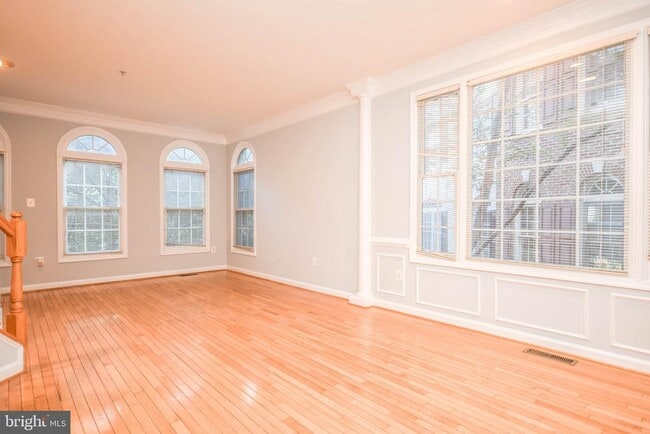Building Photo - 1303 Cameron Hill Ct