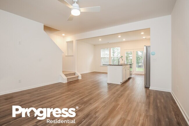 Foto del edificio - 743 Trotters Ln