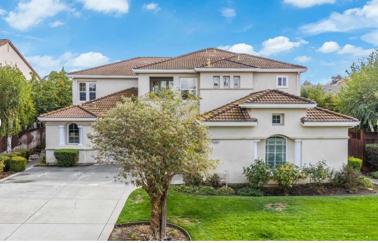 Foto principal - 150 Tarragon Ave