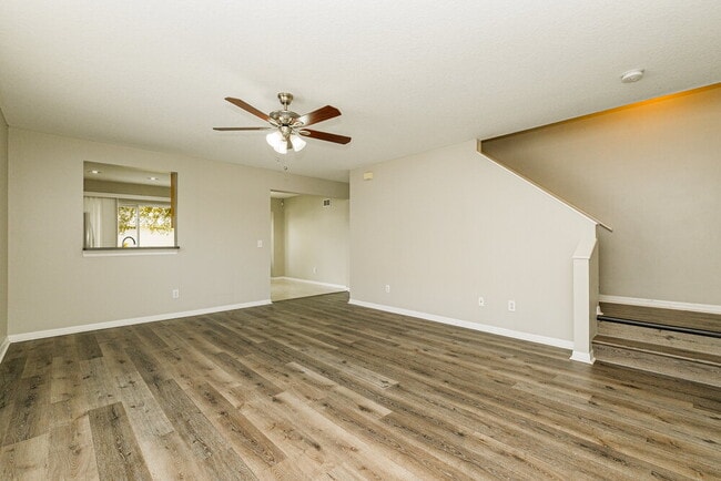 Building Photo - 1818 Horsechestnut Ct