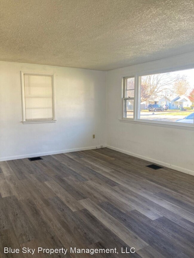 Building Photo - 2 br, 1 bath House - 1803 E 14th St