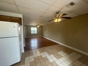 Building Photo - 101 N Commonsway Dr
