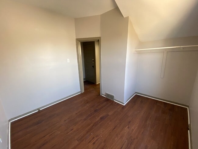 Building Photo - 26 Eastchester Ave