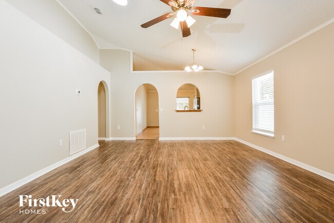 Foto del edificio - 1741 W Marshall Lake Dr