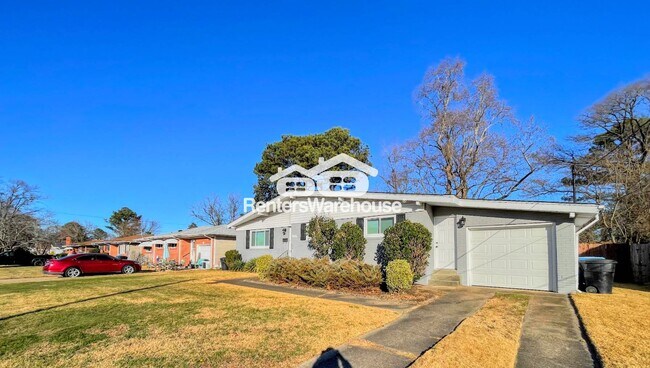 Foto del edificio - 712 Houdon Ln