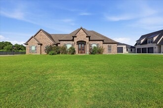 Building Photo - 160 Colonial Estates Dr