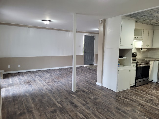 Building Photo - 967 Smoketree Dr