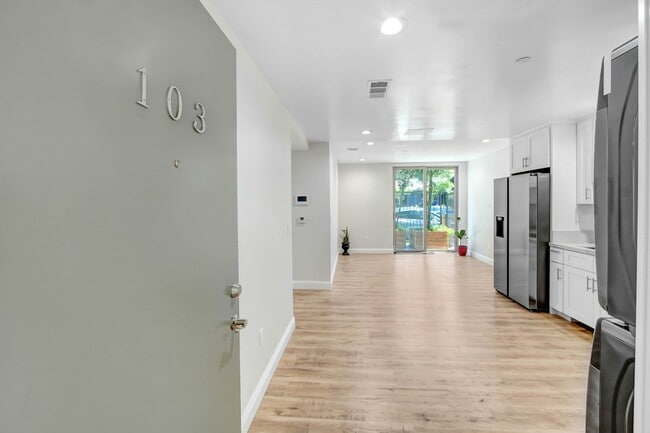 Building Photo - 11753 Iowa Ave