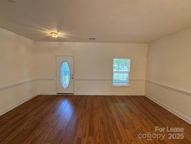 Building Photo - 6622 Latherton Ln