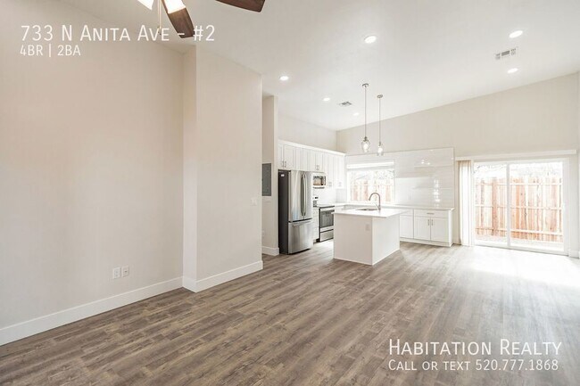 Foto del edificio - 733 N Anita Ave