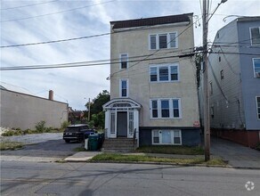 Building Photo - 65 Academy St