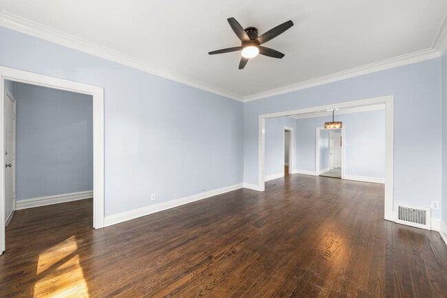 Foto del edificio - 9118 Lincoln Ave