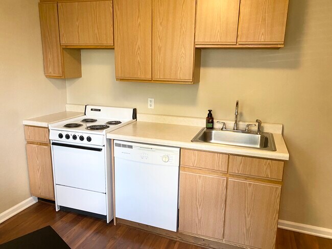 Building Photo - 3110 Chartiers Ave