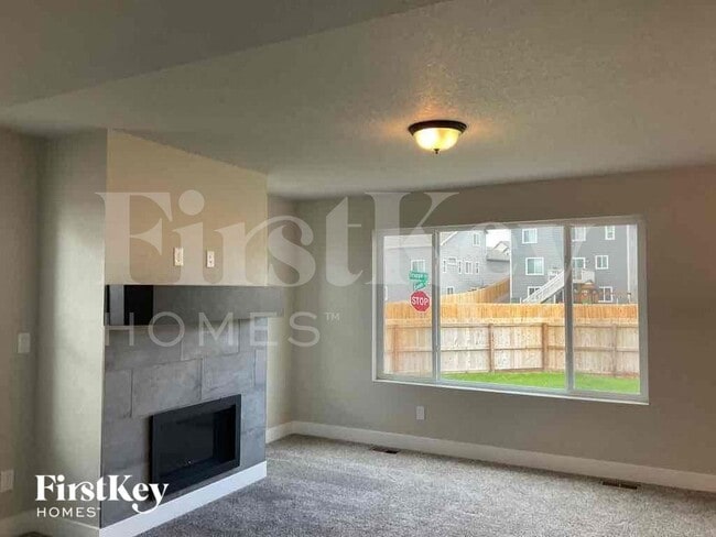 Foto del edificio - 6907 Akela Ln