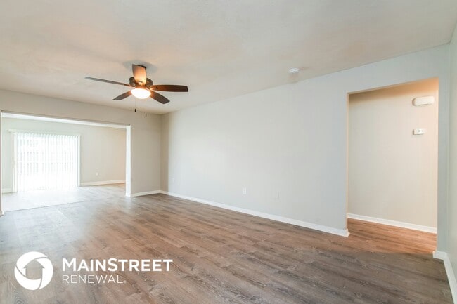 Building Photo - 5603 Lake Fox Cir