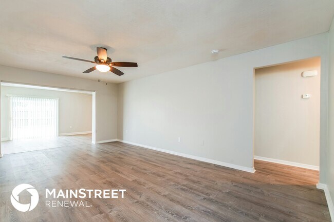 Foto del edificio - 5603 Lake Fox Cir