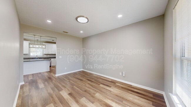 Building Photo - 12383 Tropic Dr