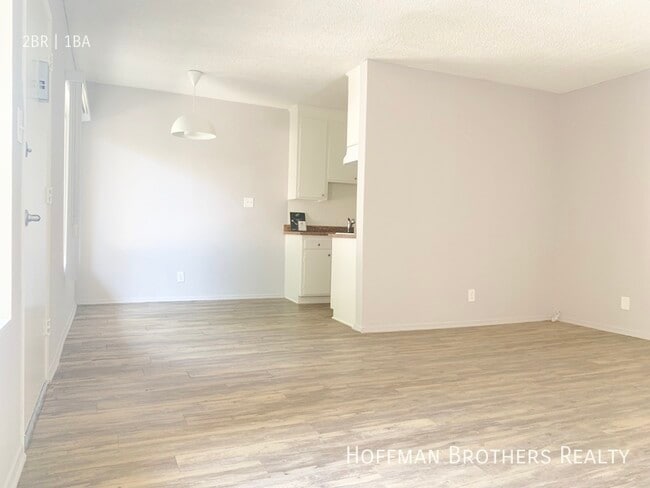 Foto del edificio - 1822 Colby Ave