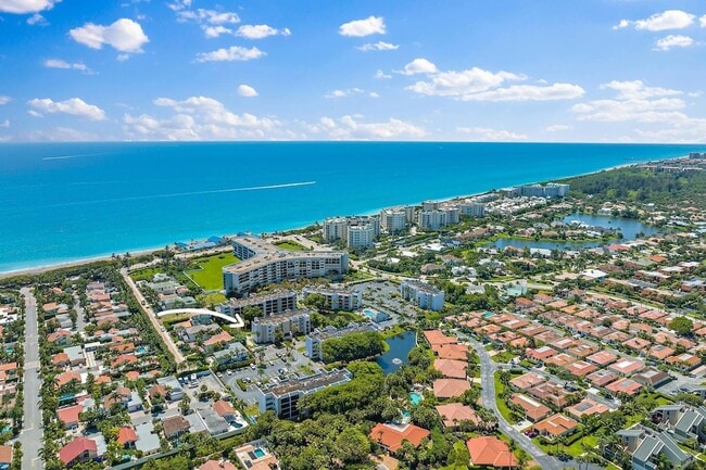 Building Photo - 1605 S US Hwy 1