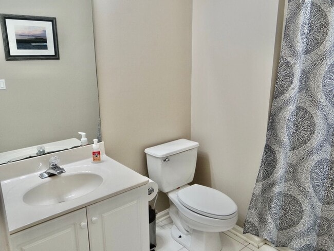 Building Photo - Furnished Long Term Rental in Surfside