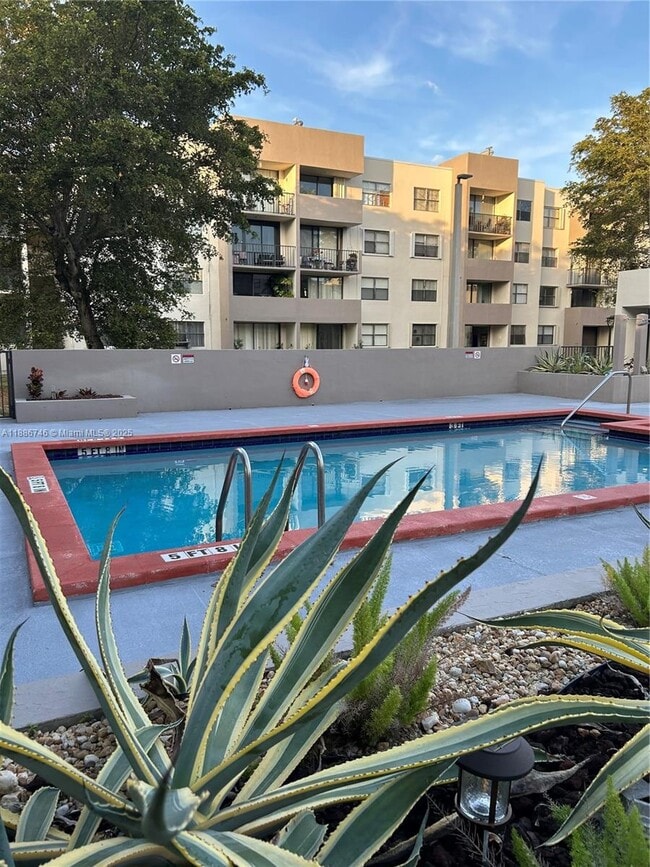Foto del edificio - 8004 SW 149th Ave