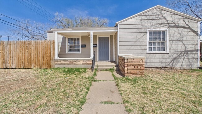 Building Photo - 2430 31st St