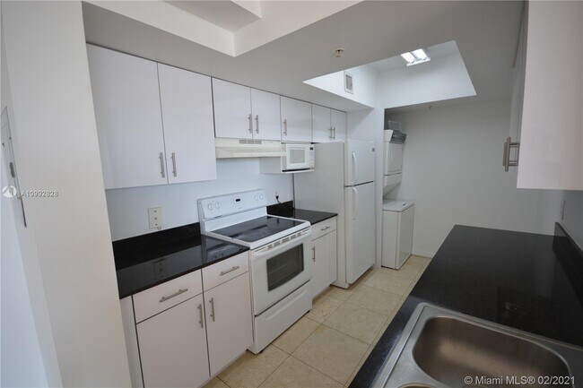 Foto del edificio - 5077 NW 7th St
