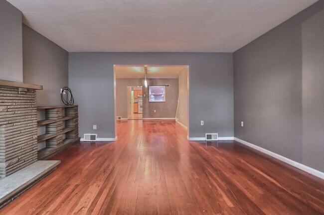Foto del edificio - Charming 3 bed, 2 bath, south side flats h...