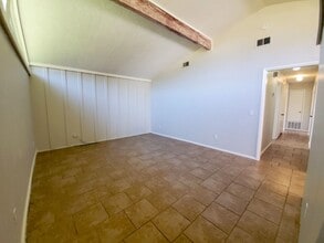 Building Photo - 32 Cheyenne Dr