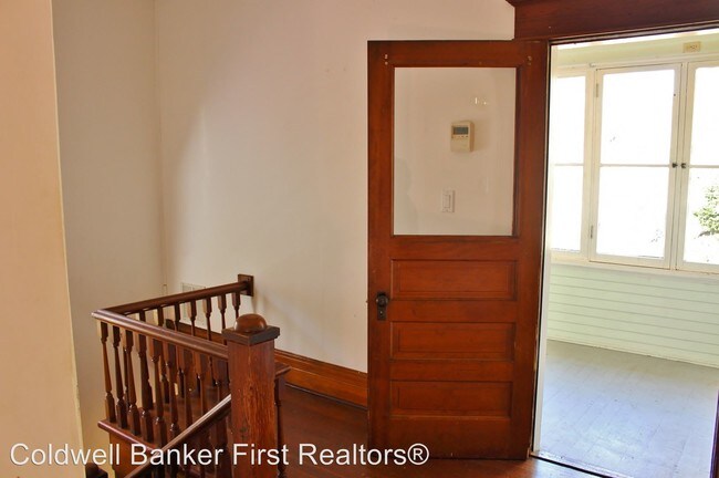 Building Photo - 3 br, 2 bath House - 616 University