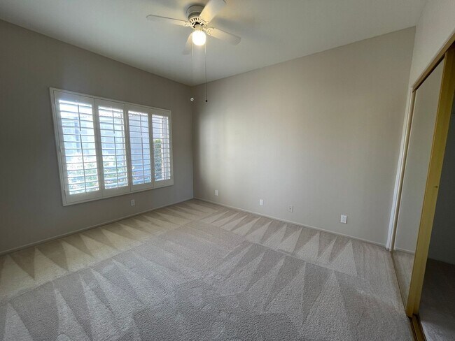 Foto del edificio - AVAILABLE NOW  ! LOVELY 3 Bedroom/ 2 Bathroom Home in Laguna De La Paz!