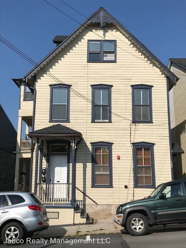 Primary Photo - 127-129 N Spring St