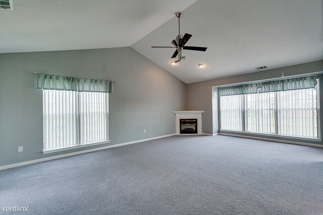 Building Photo - 51853 Adler Park Dr E