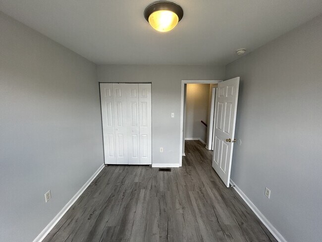 Foto del edificio - 3518 E Richmond Rd