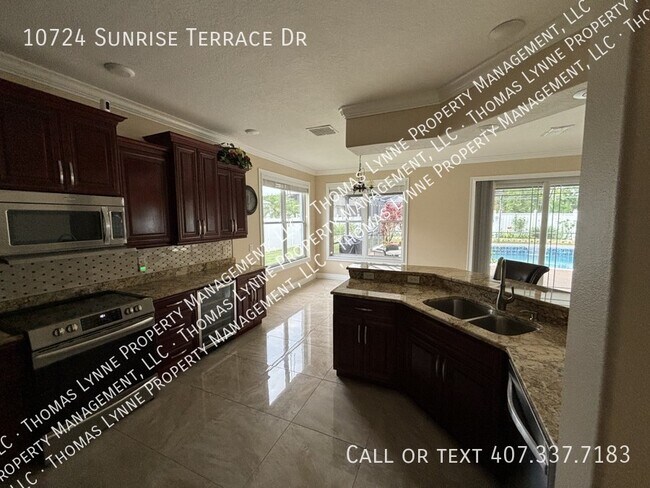 Building Photo - 10724 Sunrise Terrace Dr