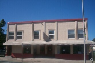 Building Photo - 816 Tennant Ave