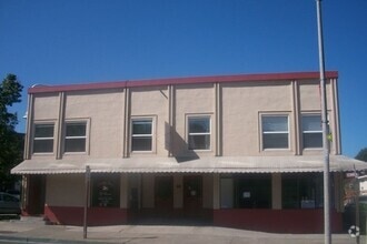 Building Photo - 816 Tennant Ave