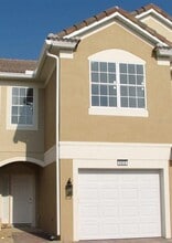 Building Photo - 6808 Sperone St