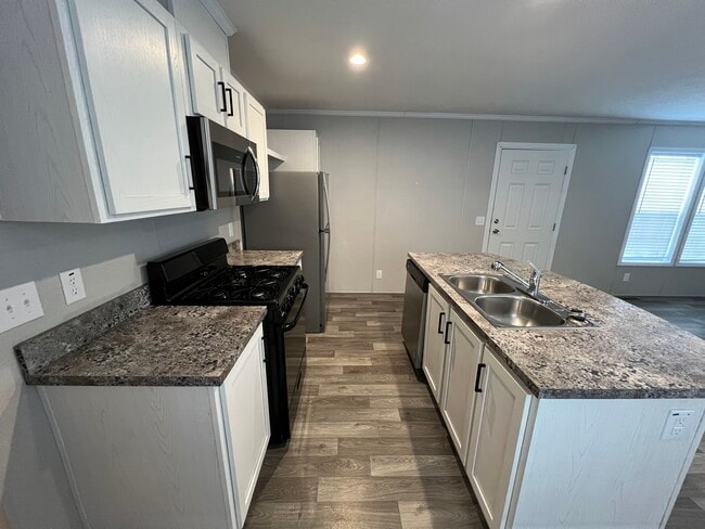 Building Photo - 38058 Pardo Dr