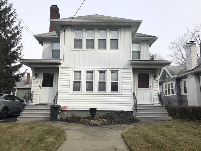 Building Photo - 156 Leroy St