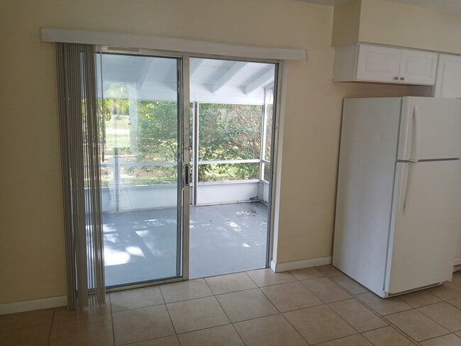 Foto del edificio - 7401 Paso Robles Blvd